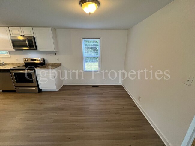 Building Photo - 4905 La Crest Ct
