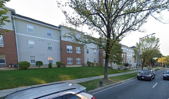 Building Photo - 5233 North Capitol St NW
