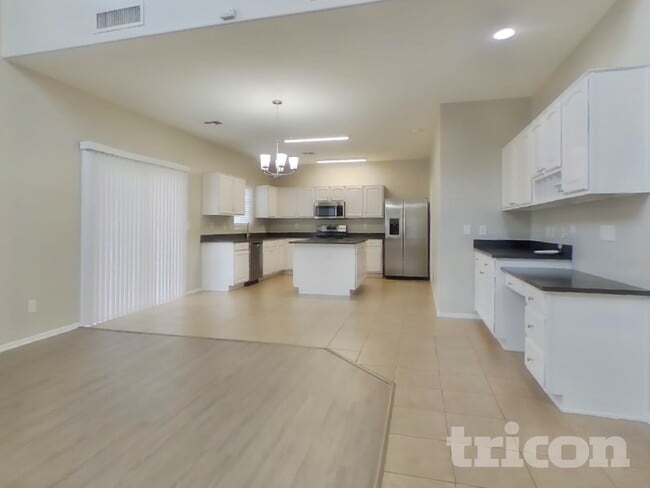 Building Photo - 17244 W Maui Ln