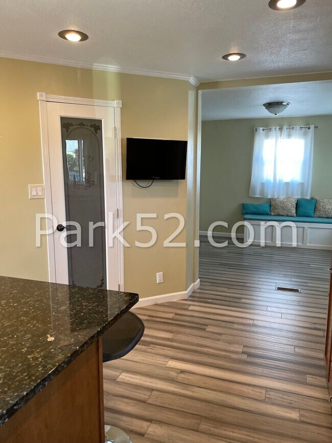 Foto del edificio - 4 Bedroom Single Family Home