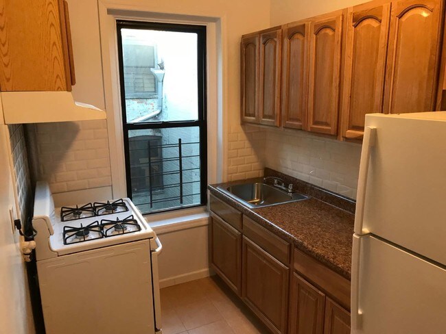 Foto del edificio - 1533 St Nicholas Ave