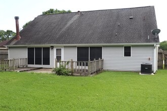 Building Photo - 414 Windhollow Cir