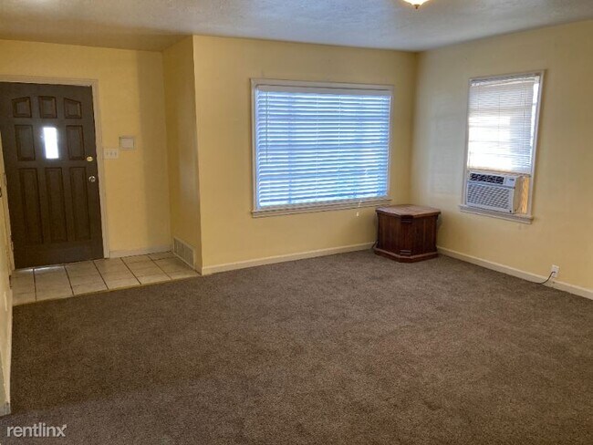 Building Photo - 3 br, 1 bath House - 337 N 700 E