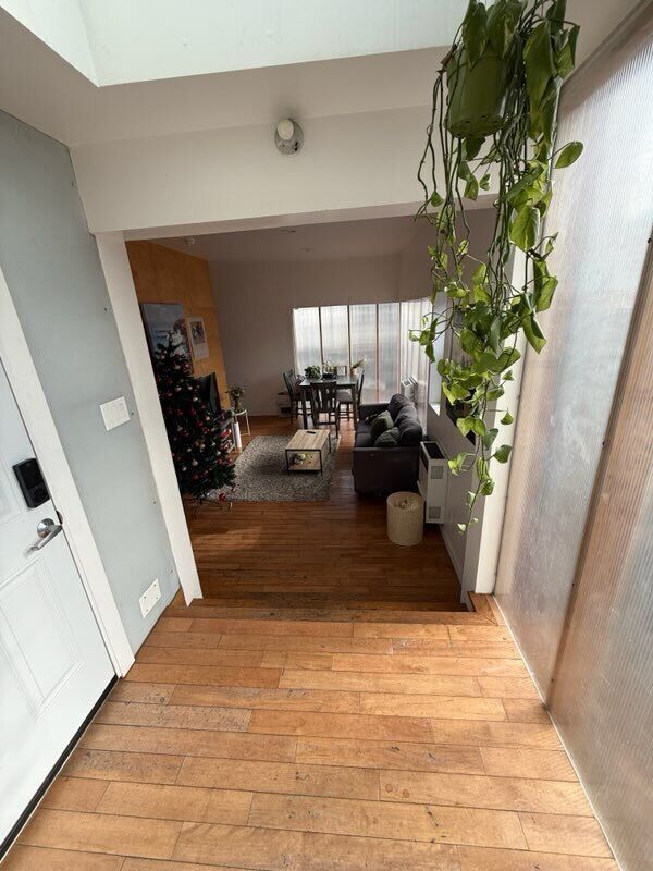 Foto del edificio - 1210 W 37th Pl