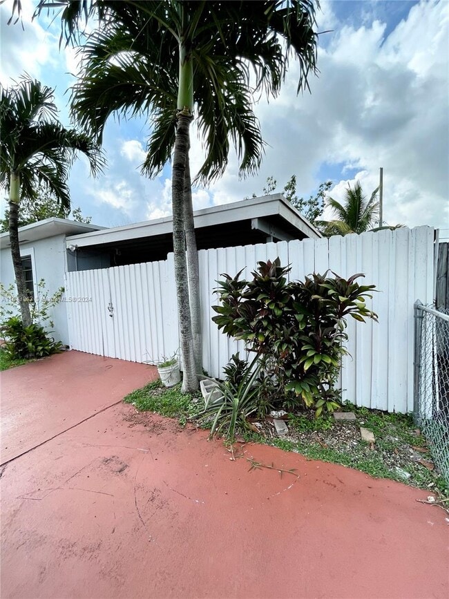 Building Photo - 1840 NW 133rd St