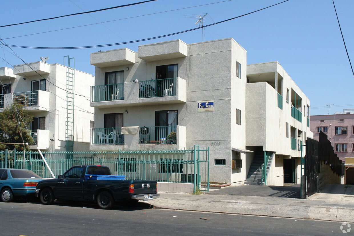 Building Photo - 2763 San Marino St