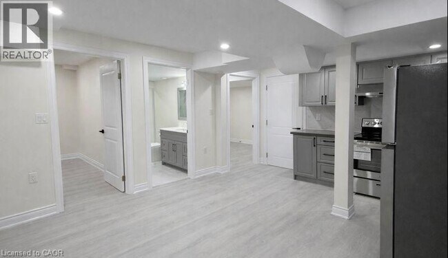 Photo du bâtiment - 831 Sobeski Ave