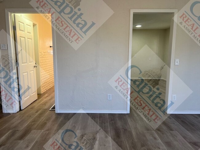 Foto del edificio - Great 4 Bedroom!!!