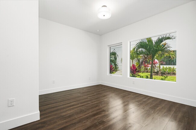 Foto del edificio - 869 6th Ave S