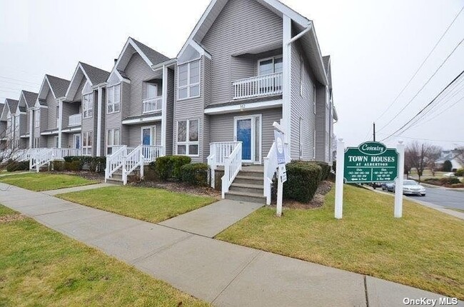 Building Photo - 146 I U Willets Rd