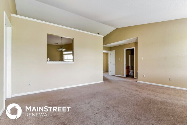 Foto del edificio - 2736 Woodfield Blvd