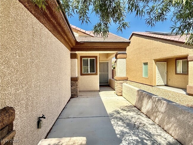Building Photo - 2708 Cheer Pheasant Ave