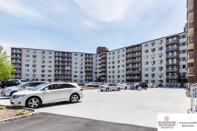 Foto del edificio - 131 Coolidge Ave