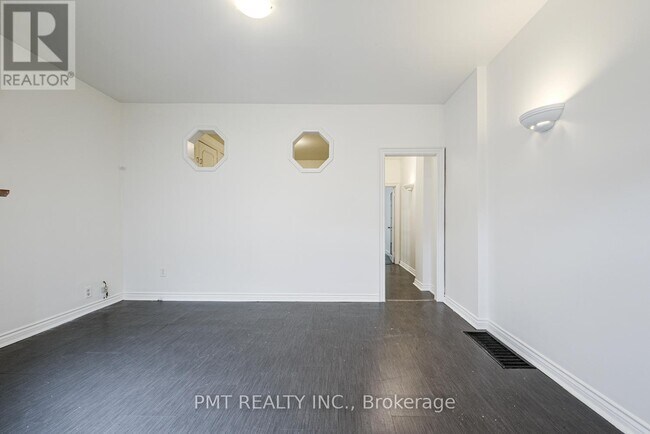 Photo du bâtiment - 2045 Davenport Rd