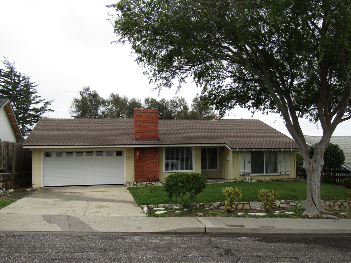 Foto principal - 225 Amherst Pl