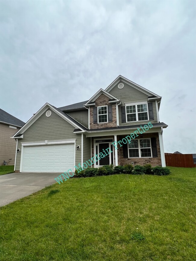 Building Photo - 224 E Hiawassee Rd