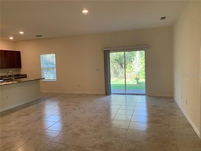Building Photo - 108 Boxwood Ln