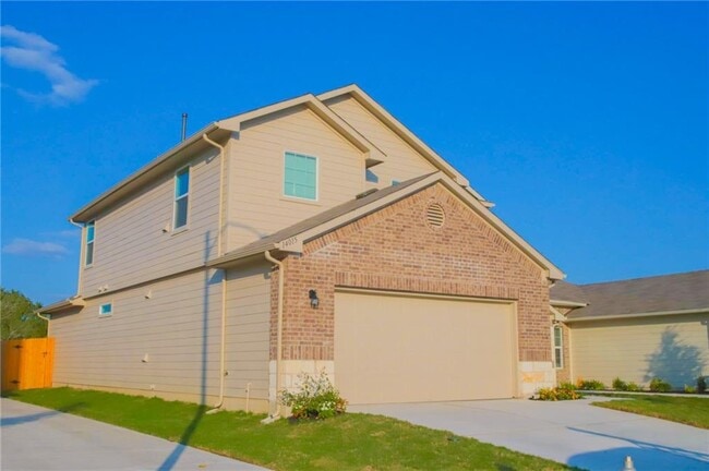 Building Photo - 14015 Macquarie Dr