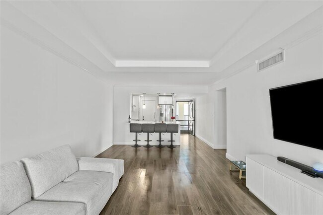Foto del edificio - 2310 S Cypress Bend Dr