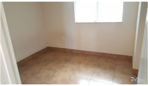 Foto del edificio - 3499 NW 44th St
