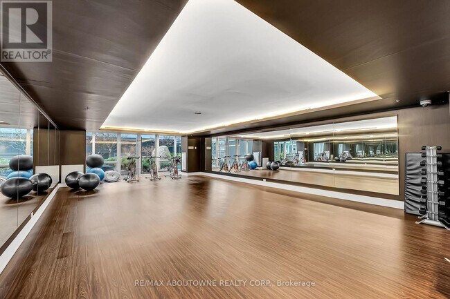 Building Photo - 80 John St