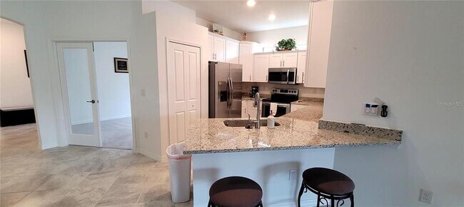 Foto del edificio - 2168 Gardenia Ave