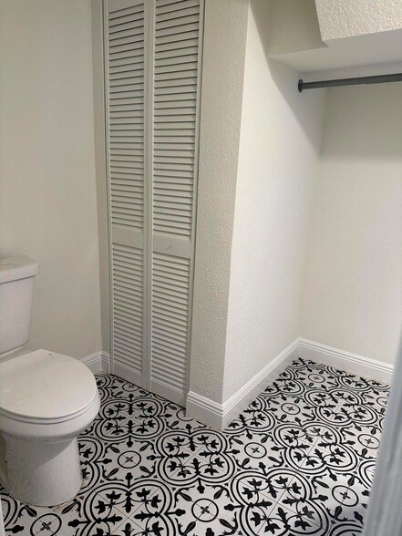 Foto del edificio - 340 Walton Blvd