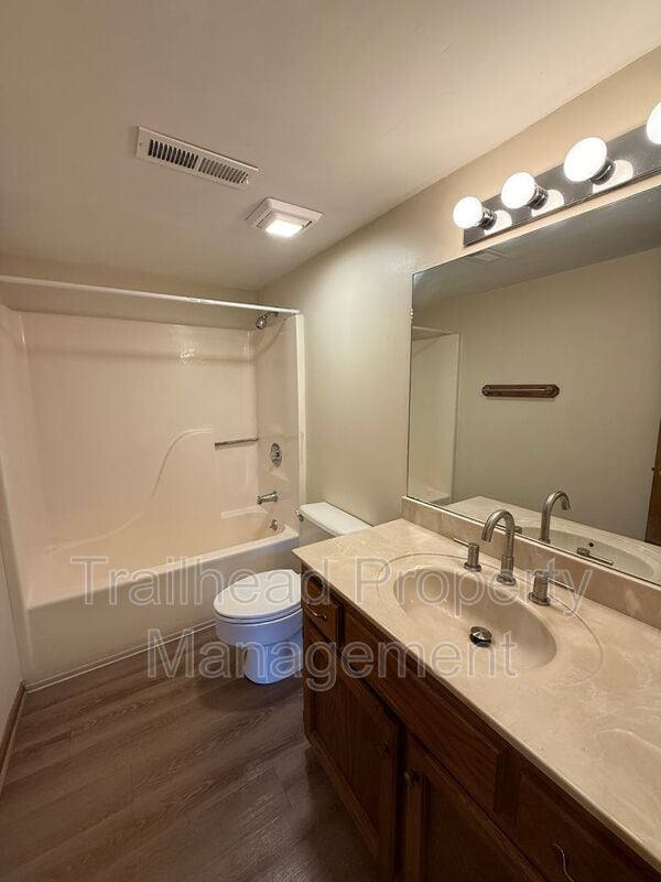 Building Photo - 3409 NW Duncan Rd