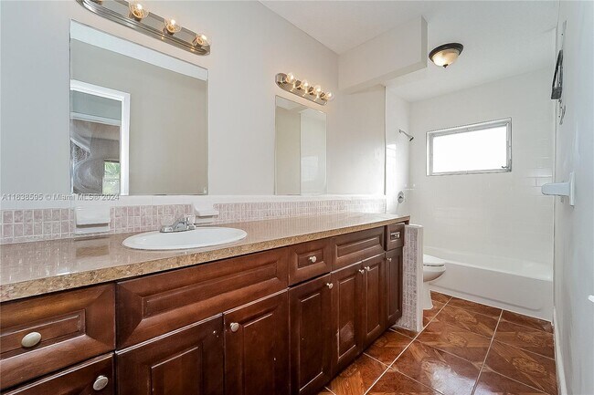 Foto del edificio - 4961 NW 41st St