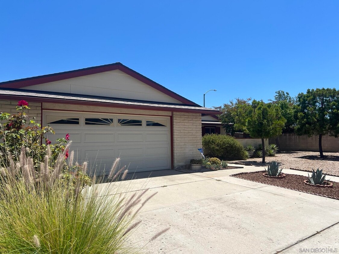 Primary Photo - 9603 Pebble Beach Dr