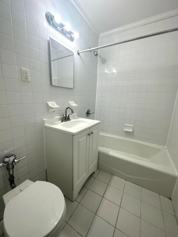 Foto del edificio - 1 bedroom in ELMHURST NY 11373