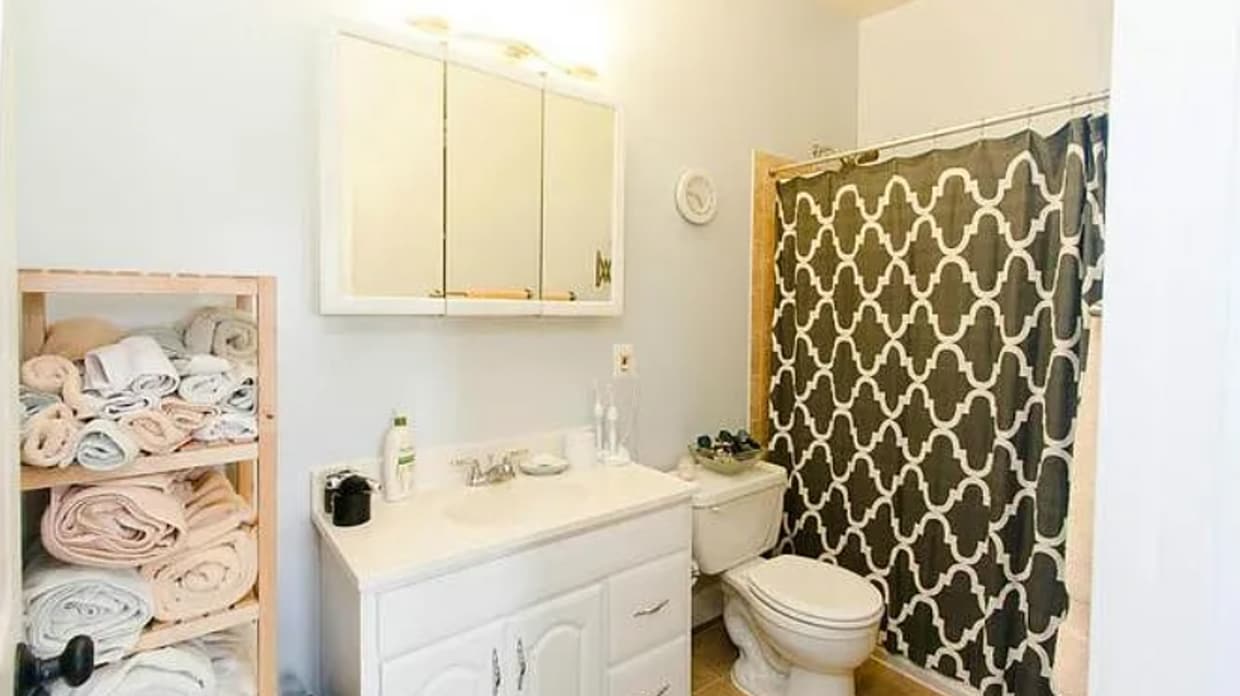 Primary Photo - Charming Rowhouse Retreat in the Heart of DC!