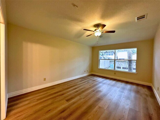 Building Photo - 7915 Taranto Dr
