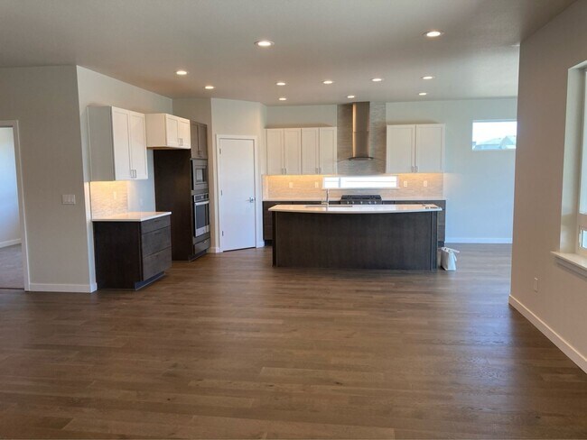 Foto del edificio - 3-Bed, 2 Bath Stunner in Kestrel Point