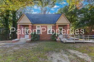 Building Photo - 822-824 Cedar Terrace
