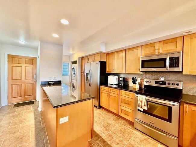 Building Photo - 821 Bahia Del Sol Dr