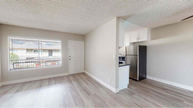 Foto del edificio - 1381 San Gabriel Canyon Rd