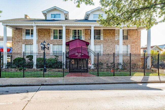 Photo - 2507 Montrose Blvd Apartment