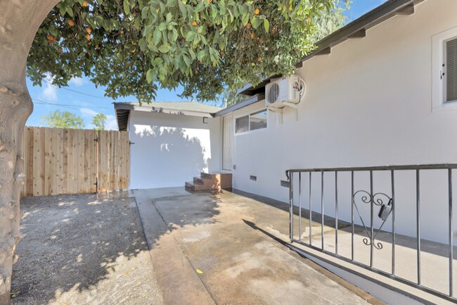 Foto del edificio - 526 Olive St