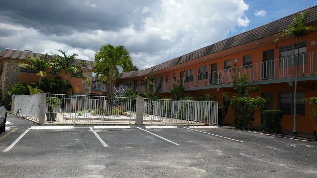 Foto principal - 220 SW 38th Ave