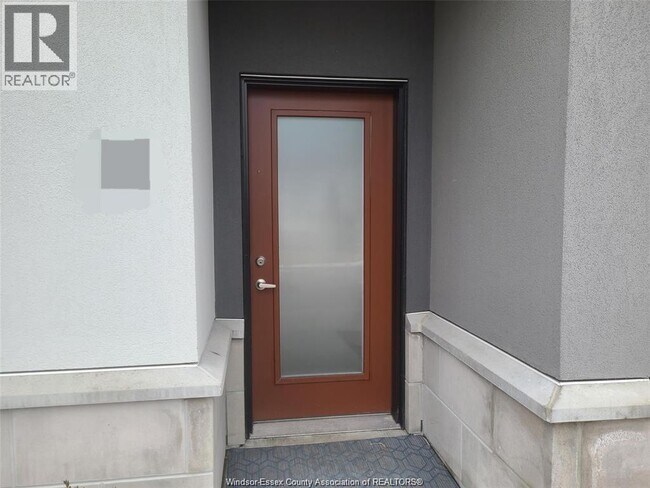 Building Photo - 550 Sandison St