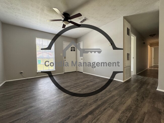 Foto del edificio - Fenced in   4 Bedroom 1.5 bathroom Home located  in Jonesboro