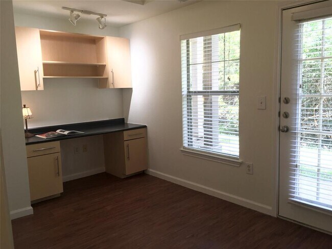 Foto del edificio - 11203 Ranch Rd 2222