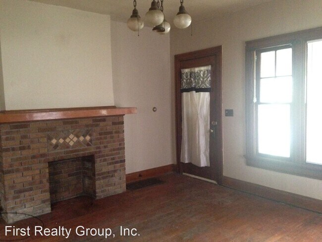 Building Photo - 218-220 Rockwood Ave