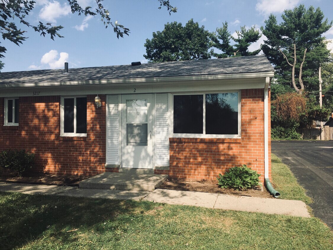 Primary Photo - 3217 Dorian Ct