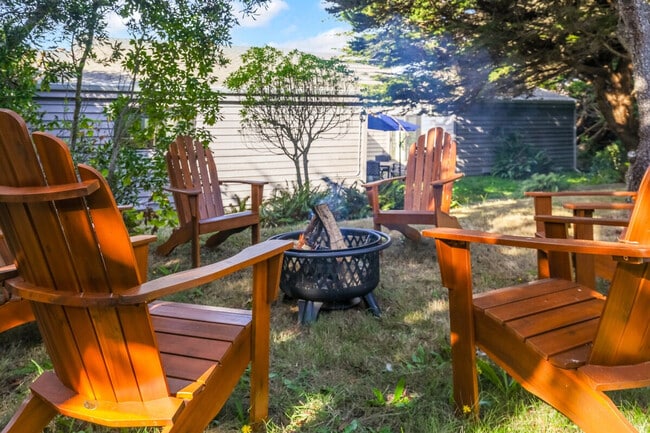 Building Photo - 112 Duck Ct