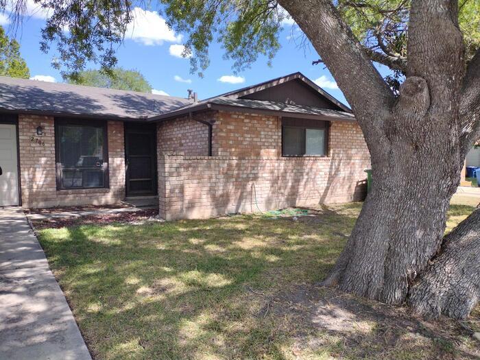 Primary Photo - 2706 Lake Meadow St