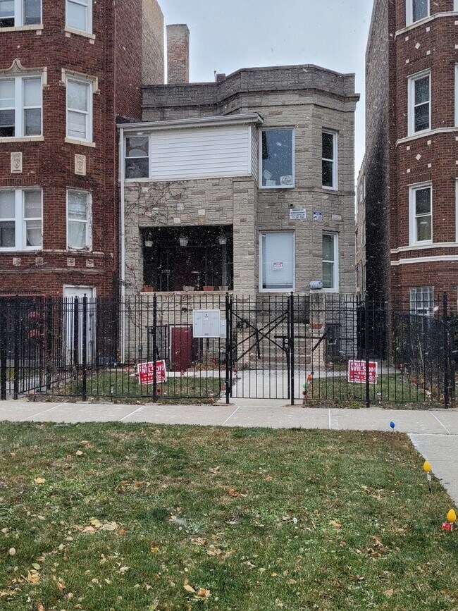 Foto del edificio - 5017 W Maypole Ave