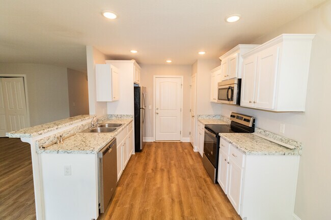 Building Photo - 207 Laurel Bay Dr