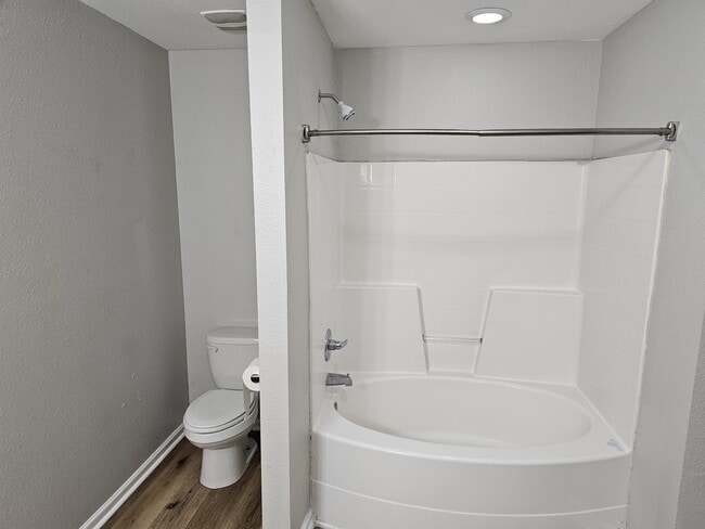 Building Photo - 130 Blackwell Ct